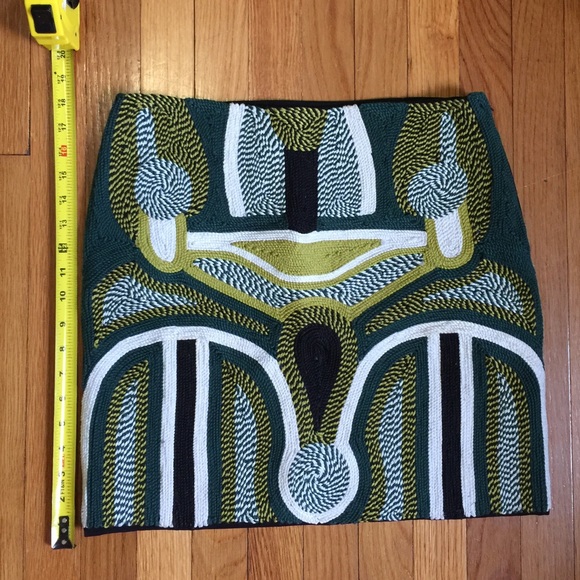 H&M Dresses & Skirts - Green,white,black stitched skirt. Elegant and chic